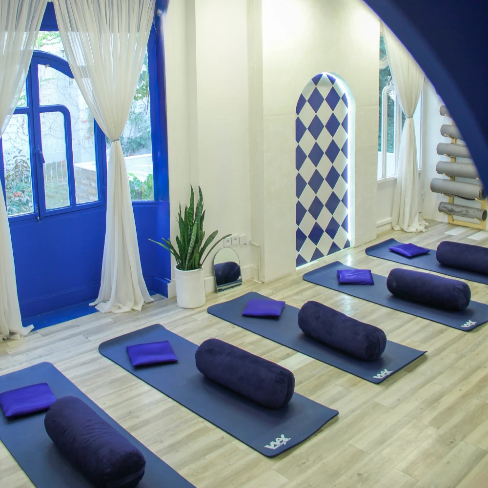 استودیو اینفلو (Inflow Studio) | استودیو تخصصی یوگا و انعطاف بانوان