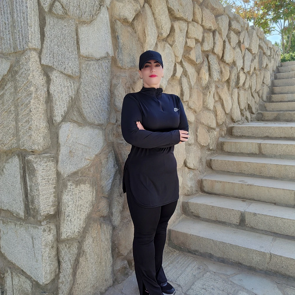 مریم میرزای عباسی، مربی حرفهای CX، فیتنس و ایروبیک با مدارک رسمی مربیگری و داوری CX و بیش از ۴ سال سابقه در پرورش اندام