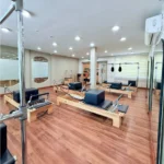 استودیو راه روشن، مرکز تخصصی پیلاتس ریفرمر و یوگا در مشهد